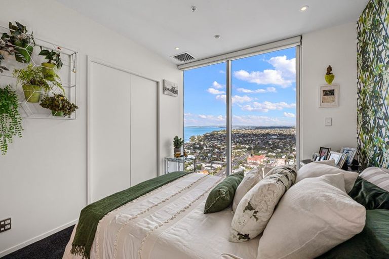 Photo of property in Sentinel Apartments, 2402/3 Northcroft Street, Takapuna, Auckland, 0622