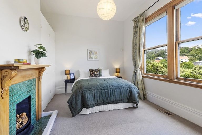 Photo of property in 40 Fairview Crescent, Kelburn, Wellington, 6012