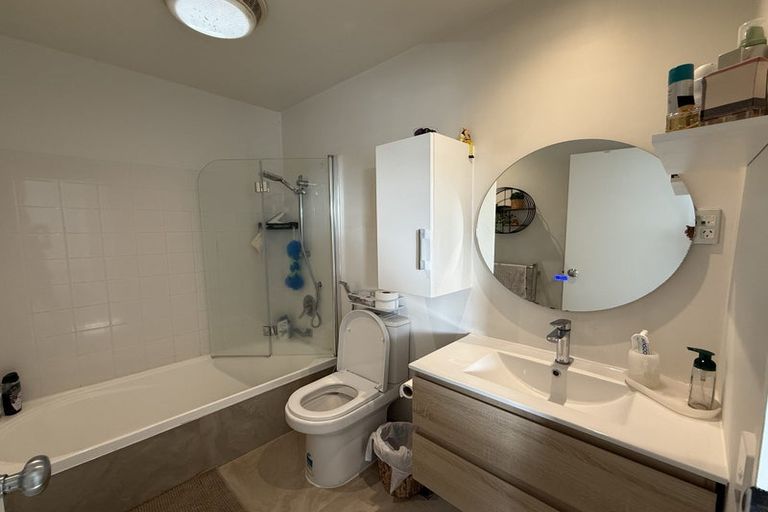 Photo of property in 116/2 Armoy Drive, East Tamaki, Auckland, 2016