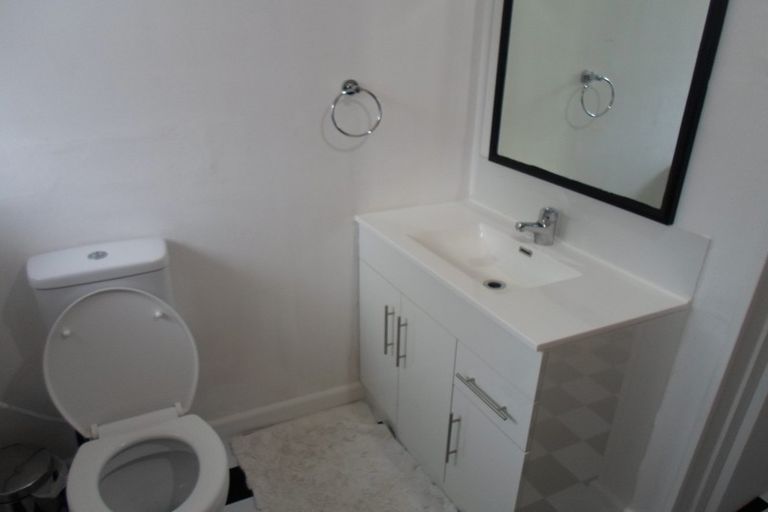 Photo of property in 76 Alexandra Street, Marton, 4710