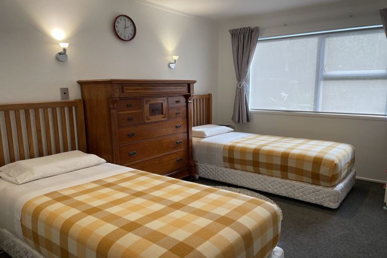 Photo of property in 4/1 Manuka Road, Bayview, Auckland, 0629