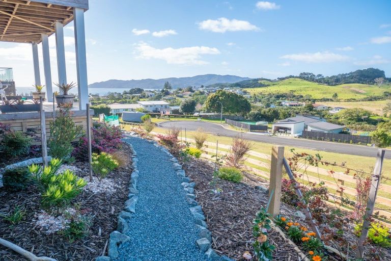 Photo of property in 21 Christine Drive, Coopers Beach, 0420