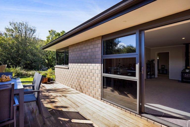 Photo of property in 50 Oberon Street, Stratford, 4332