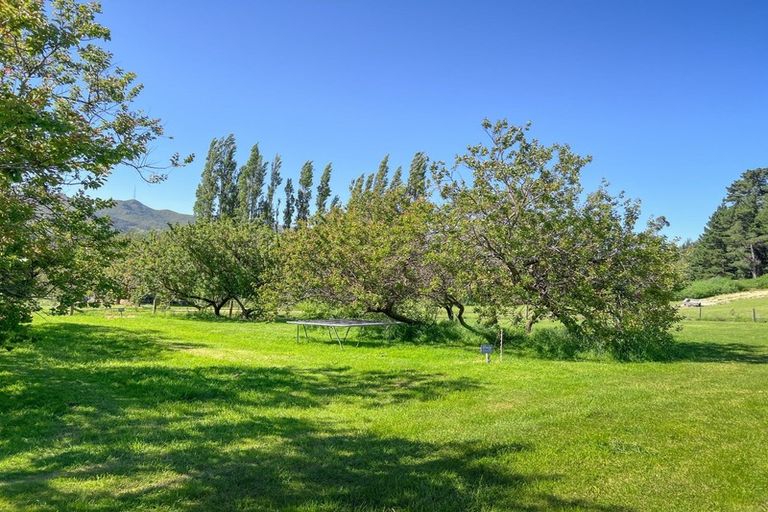 Photo of property in 165 Governors Bay - Teddington Road, Teddington, Lyttelton, 8971