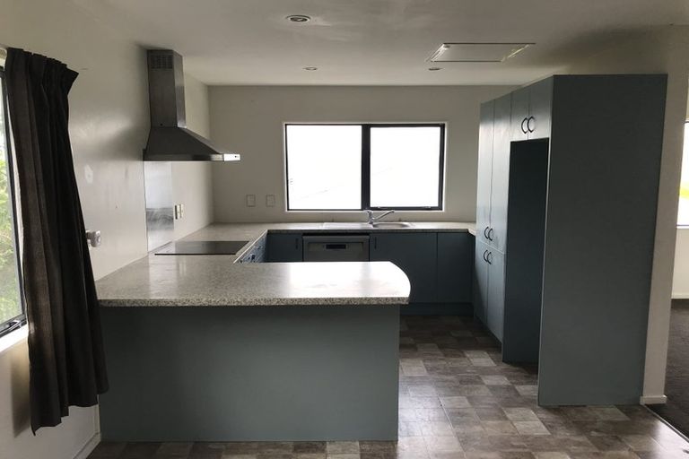 Photo of property in 31a Hiwi Crescent, Titahi Bay, Porirua, 5022