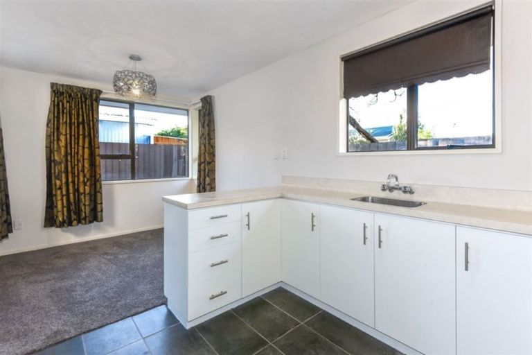 Photo of property in 2/40 Therese Street, Spreydon, Christchurch, 8024