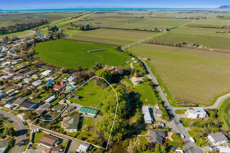 Photo of property in 43 Holdaway Street, Riversdale, Blenheim, 7201