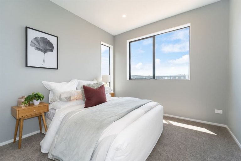 Photo of property in 15 Landing Path Drive, Hobsonville, Auckland, 0616