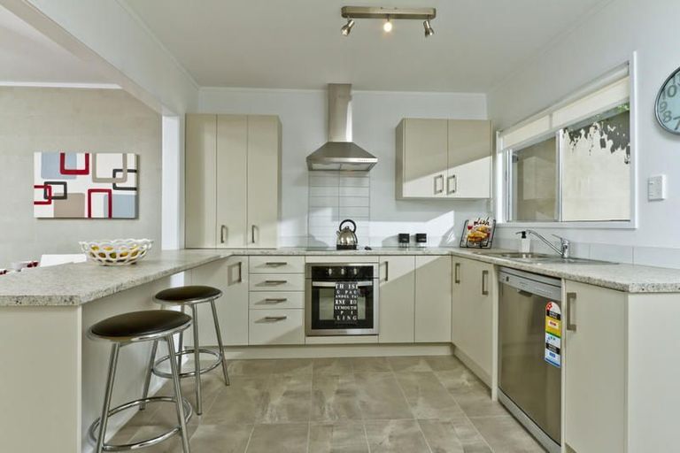 Photo of property in 1/4 Betsland Crescent, Hillcrest, Auckland, 0627