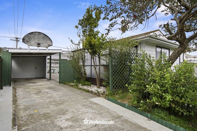 Photo of property in 52 Sladden Street, Naenae, Lower Hutt, 5011