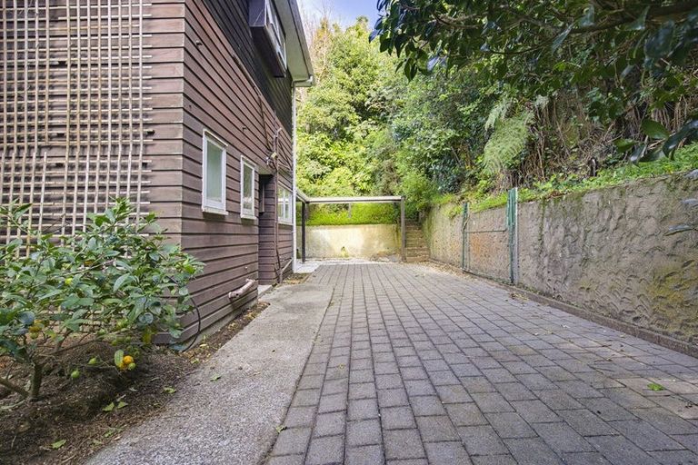 Photo of property in 48 Rama Crescent, Khandallah, Wellington, 6035