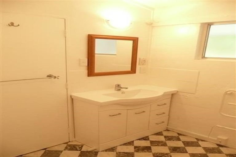 Photo of property in 6/219 Grant Road, Thorndon, Wellington, 6011