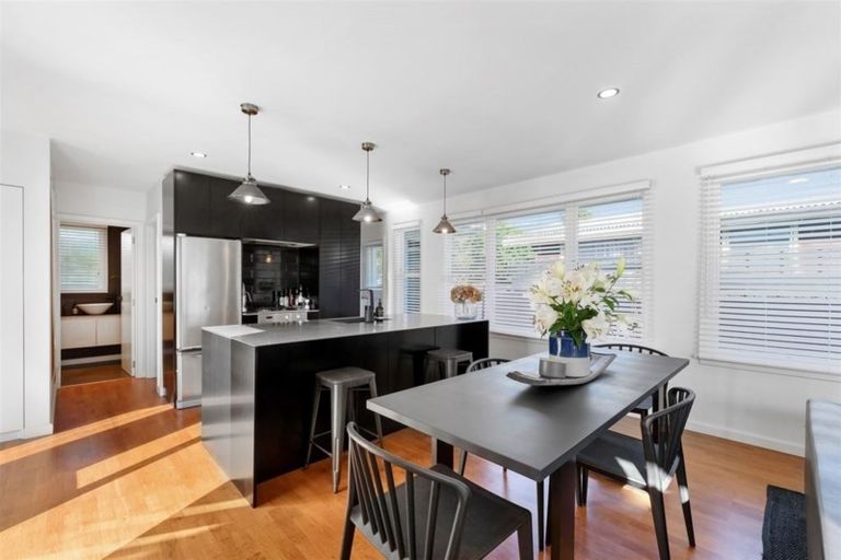 Photo of property in 141 Packe Street, Edgeware, Christchurch, 8013