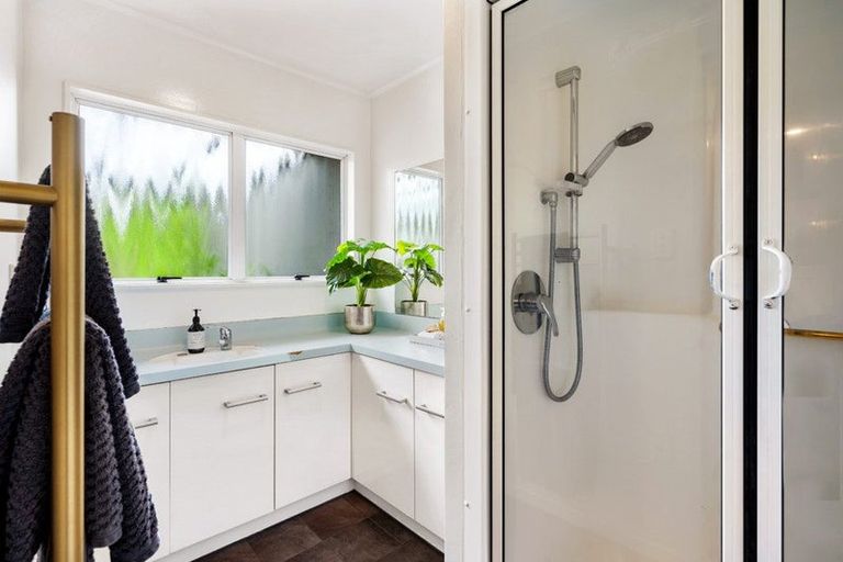 Photo of property in 1 Balmoral Street, Taradale, Napier, 4112