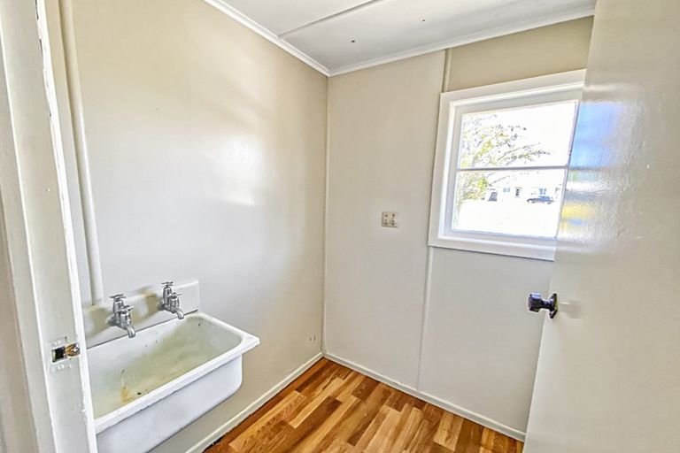 Photo of property in 206 Balmoral Drive, Tokoroa, 3420