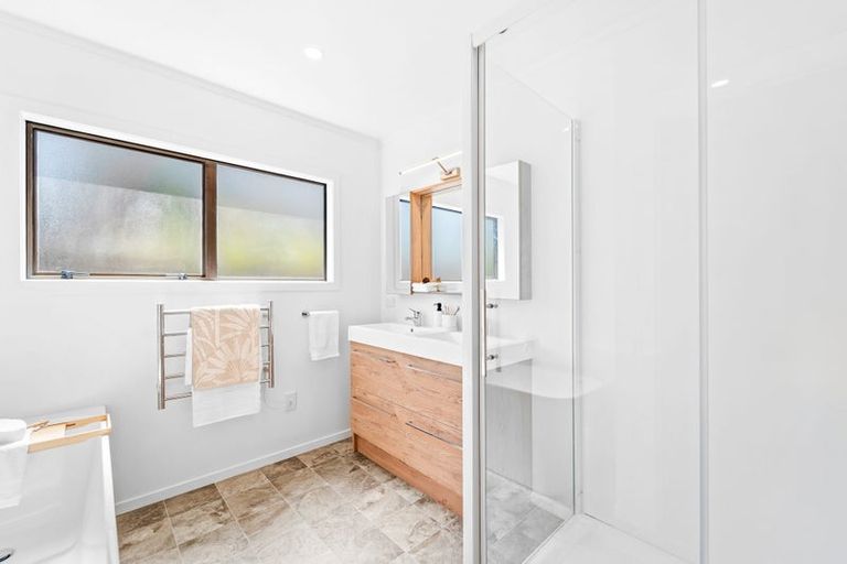 Photo of property in 1a Kauri Crescent, Snells Beach, 0920