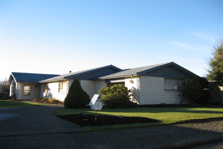 Photo of property in 3 Douglas Street, Winton, 9720