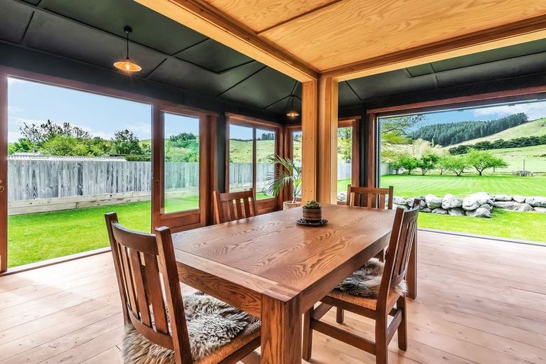 Photo of property in 302 Whitecliffs Road, Whitecliffs, Coalgate, 7673