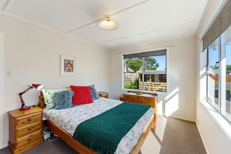 Photo of property in 61 Martin Road, Paraparaumu Beach, Paraparaumu, 5032
