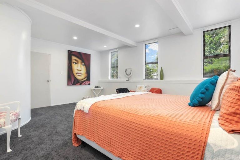 Photo of property in 43 Vintage Drive, Henderson, Auckland, 0612