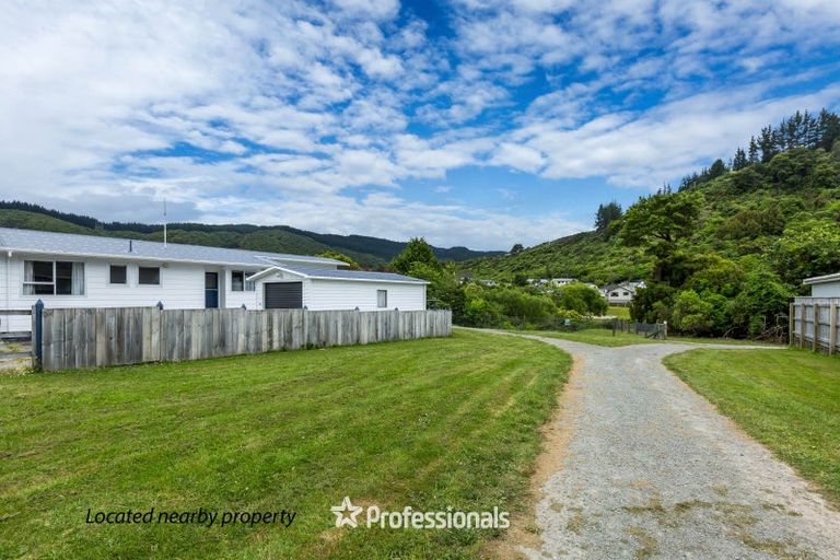Photo of property in 2/71 Gemstone Drive, Birchville, Upper Hutt, 5018