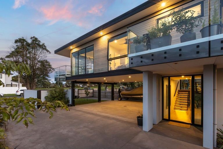 Photo of property in 3a William Bayes Place, Red Beach, 0932