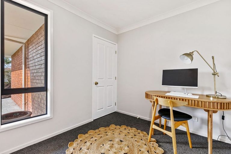 Photo of property in 12 Semillon Avenue, Henderson, Auckland, 0612