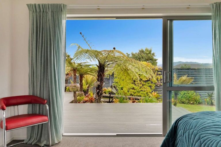 Photo of property in 20 Roseberry Place, Whitianga, 3510