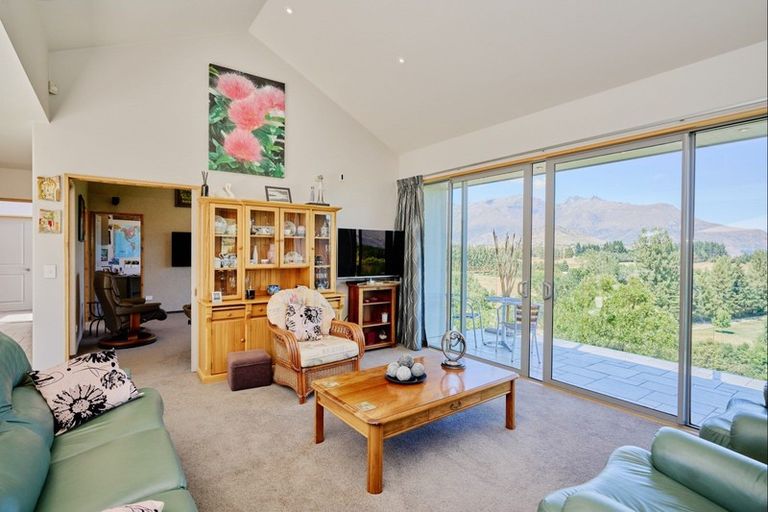 Photo of property in 37 Cotter Avenue, Arrowtown, 9302