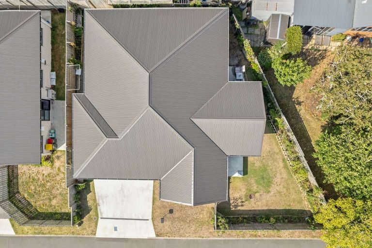 Photo of property in 5 Faber Place, Rototuna North, Hamilton, 3210