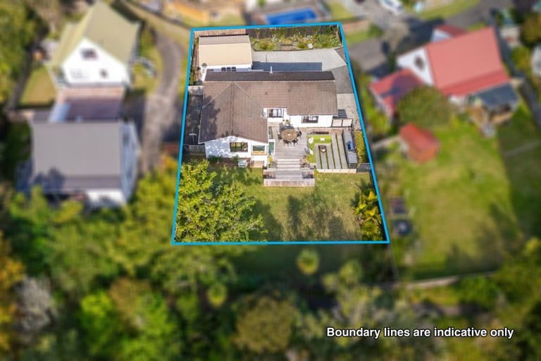Photo of property in 9 Glendawn Place, Bayview, Auckland, 0629