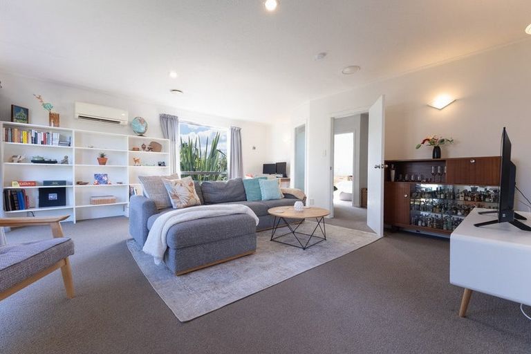Photo of property in 33 Rimu Road, Raumati Beach, Paraparaumu, 5032