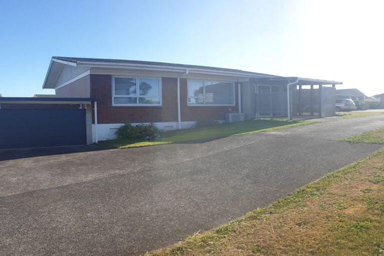 Photo of property in 14 Meachen Terrace, Waiuku, 2123