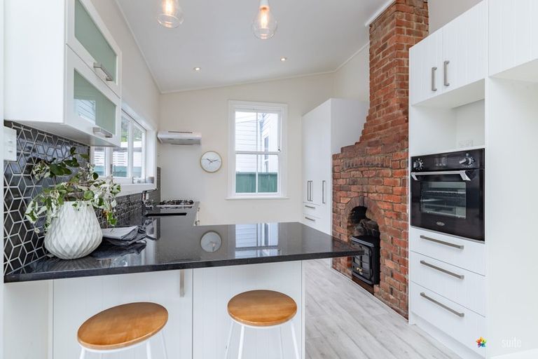 Photo of property in 23 Riddlers Crescent, Petone, Lower Hutt, 5012