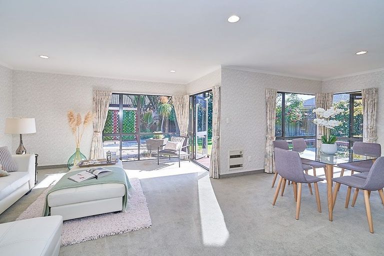 Photo of property in 1 Hyatt Grove, Greenmeadows, Napier, 4112