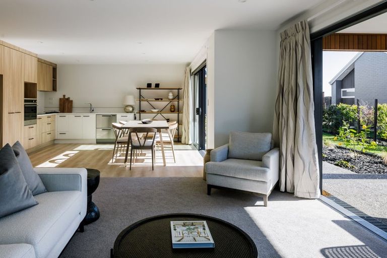 Photo of property in 12 Evergreen Parade, Rosehill, Papakura, 2113