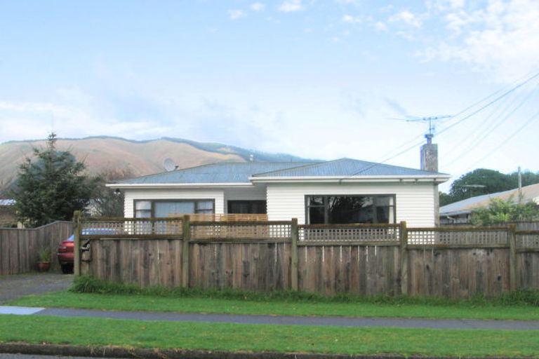 Photo of property in 24a Utauta Street, Waikanae, 5036