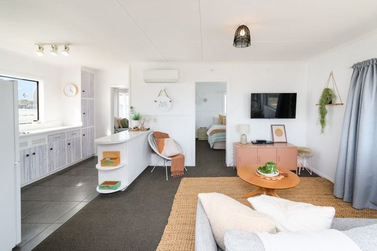 Photo of property in 21 Ocean Beach Street, Foxton Beach, Foxton, 4815