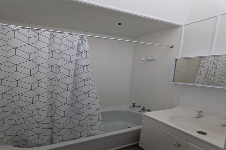 Photo of property in 9 Temuera Street, Otaki, 5512