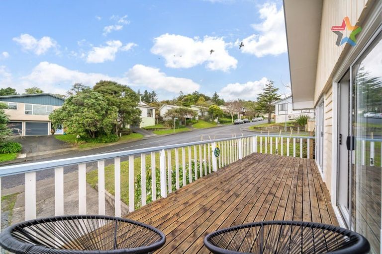 Photo of property in 8 Robson Street, Stokes Valley, Lower Hutt, 5019