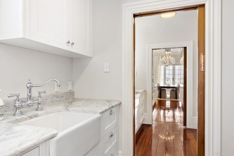 Photo of property in 30 Mcfarlane Street, Mount Victoria, Wellington, 6011