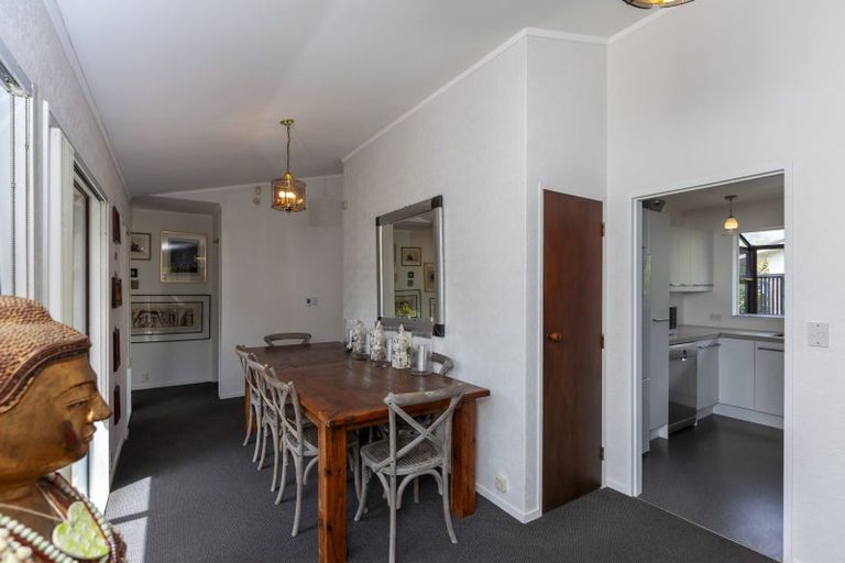 Photo of property in 15a Rosebank Grove, Waikanae, 5036