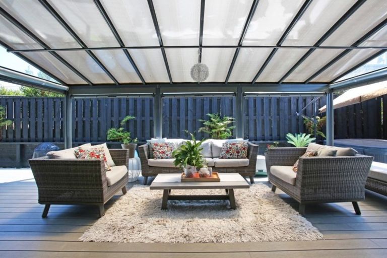 Photo of property in 10 Stockyard Crescent, Pukekohe, 2120