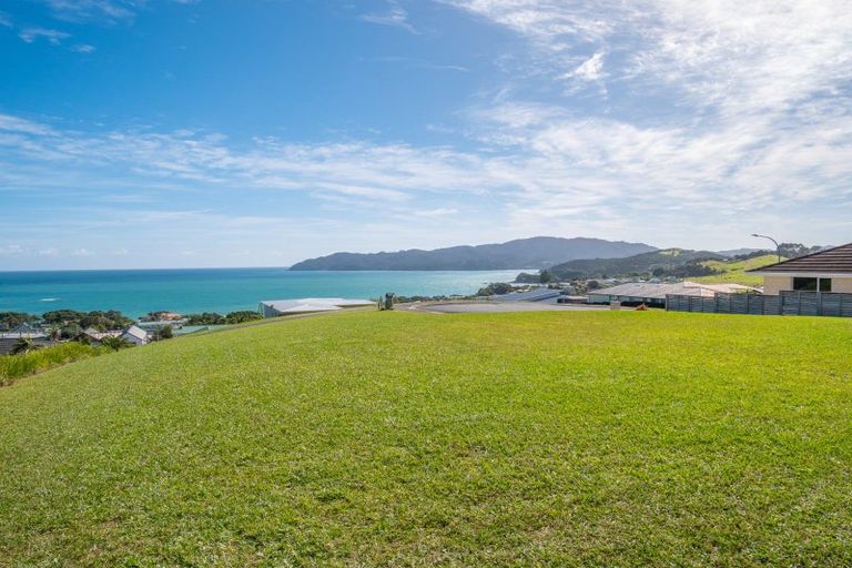 Photo of property in 33 Lori Lane, Coopers Beach, 0420