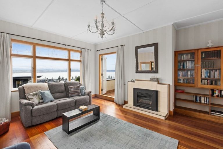 Photo of property in 14 George Street, Hospital Hill, Napier, 4110