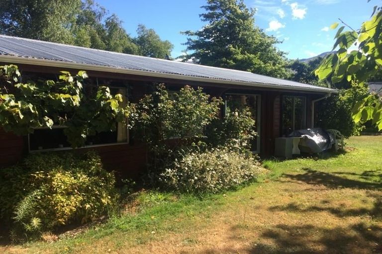 Photo of property in 18 Rata Street, Wanaka, 9305