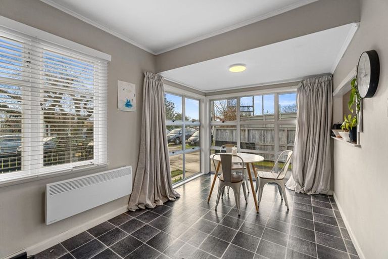 Photo of property in 12 Campbell Street, Leamington, Cambridge, 3432