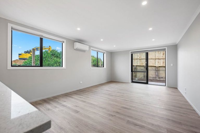 Photo of property in 27 Waruhia Crescent, Rototuna North, 3281