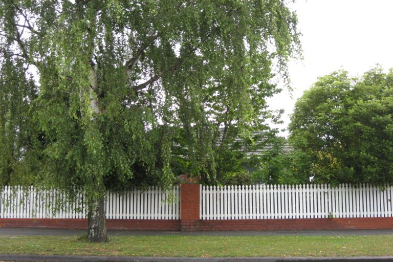 Photo of property in 68 Avondale Road, Avondale, Christchurch, 8061