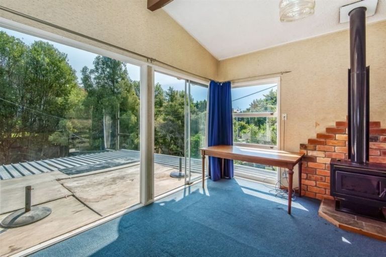 Photo of property in 115 Beach Haven Road, Beach Haven, Auckland, 0626